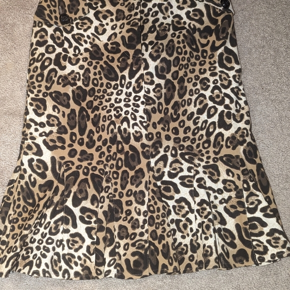Animal print skirt size 8 - Picture 9 of 16